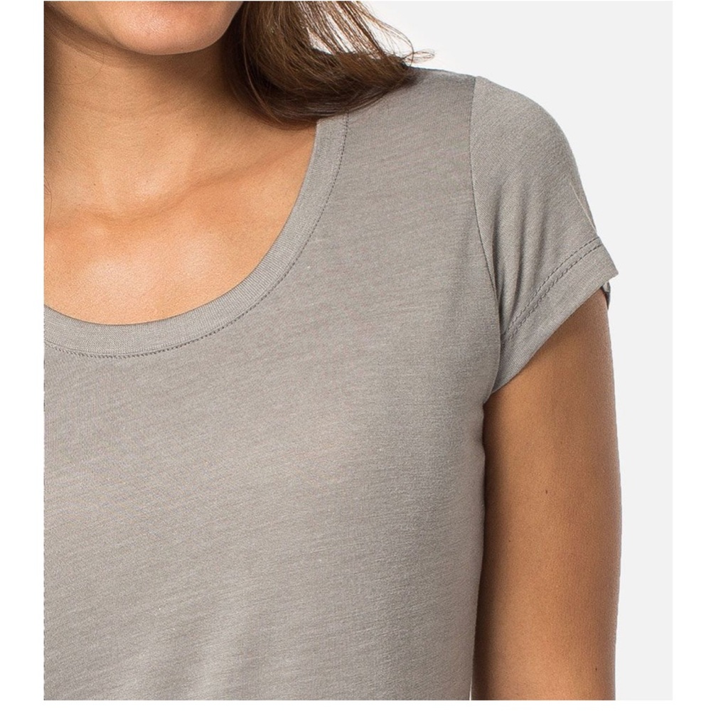 Cariloha Bamboo Scoop Tee NWT